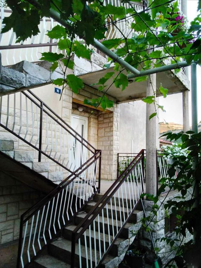 Appartamento Cvijetna Oaza Trebinje Esterno foto